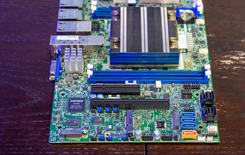 Supermicro X11SDV 4C TP8F PCIe Slots