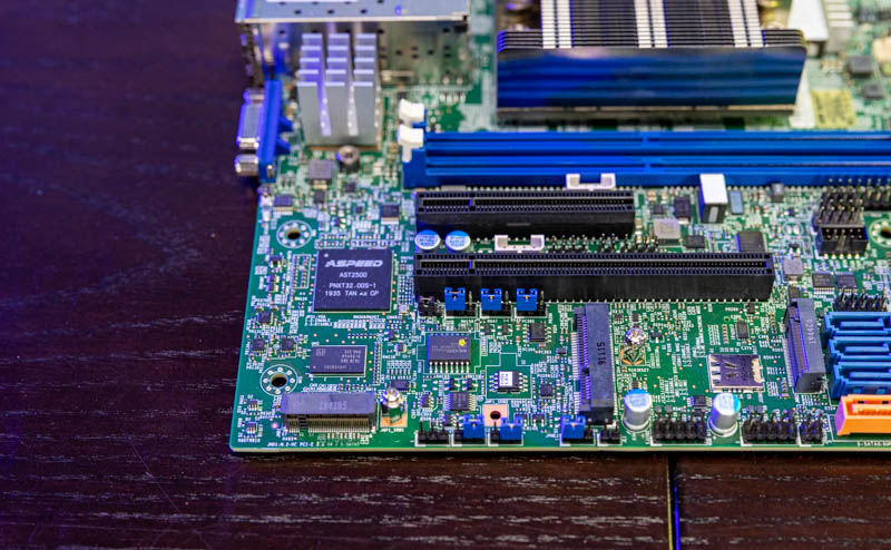 Supermicro X11SDV-4C-TP8F Review with Intel Xeon D-2123IT