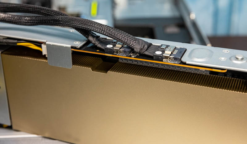 ASUS RS720A E11 RS24U PCIe On Riser 1