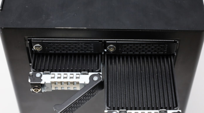 ICY DOCK MB720MK-B-V2 4x M.2 NVMe to 5.25 in Bay Review ICY DOCK MB720MK B V2