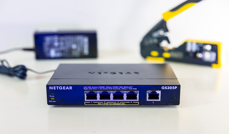 Netgear GS305P Cover