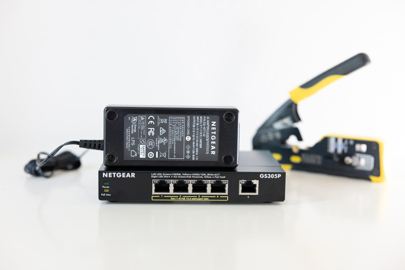 Netgear GS305P Front With Power Supply