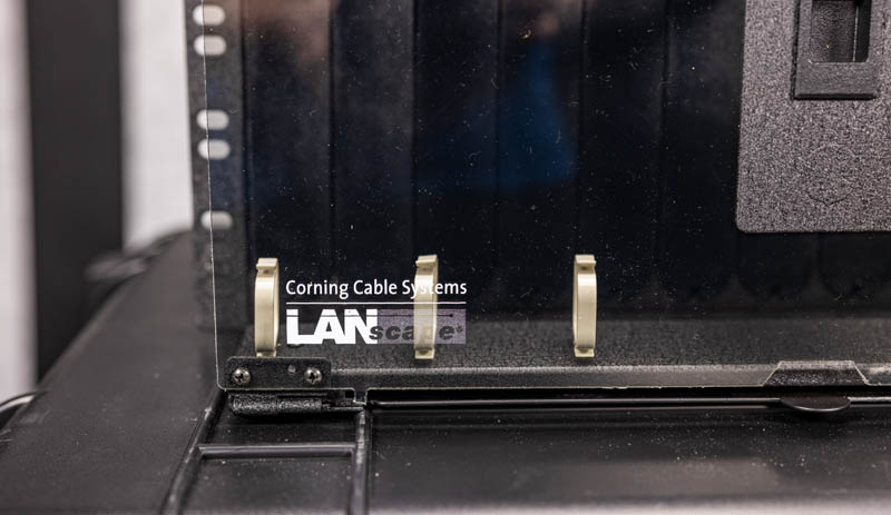 Fiber Optic Cassettes Corning CCH 04U Newer Front LANscape
