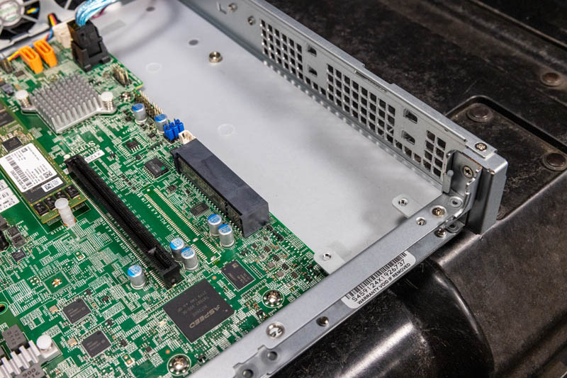 Supermicro SYS 510T MR Internal HBA Slot