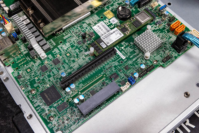 Supermicro SYS 510T MR PCIe Connectivity 2