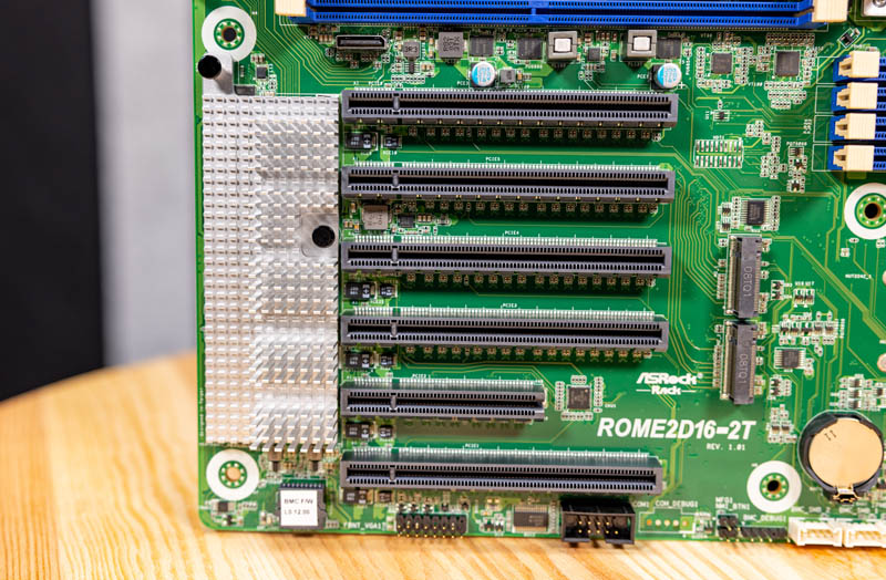 ASRock Rack ROME2D16 2T PCIe Slots