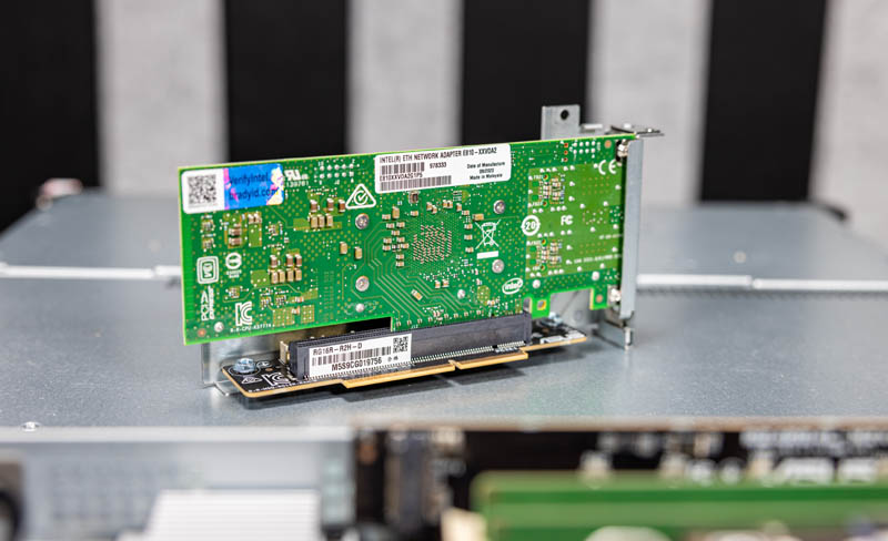 ASUS RS720Q E10 RS24 Node PCIe Riser Out With 25GbE