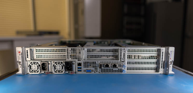 Supermicro Hyper E SYS 220HE FTNR Front 1