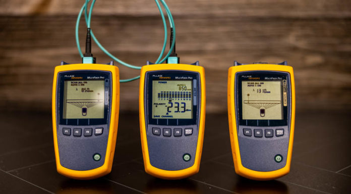 Fluke MultiFiber Pro Mini-Review MTP-MPO Testing Made Very Easy Fluke MultiFiber Pro 850nm Meter Connected 1