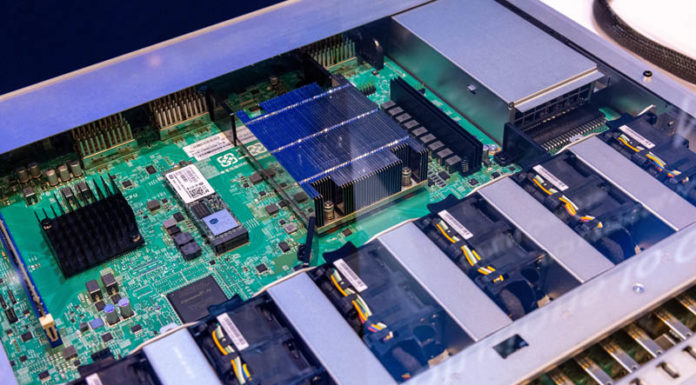 Ingrasys ES2000 for Kioxia EM6 NVMe-oF SSDs at SC21 Ingrasys ES2000 And Kioxia EM6 Controller Node Installed