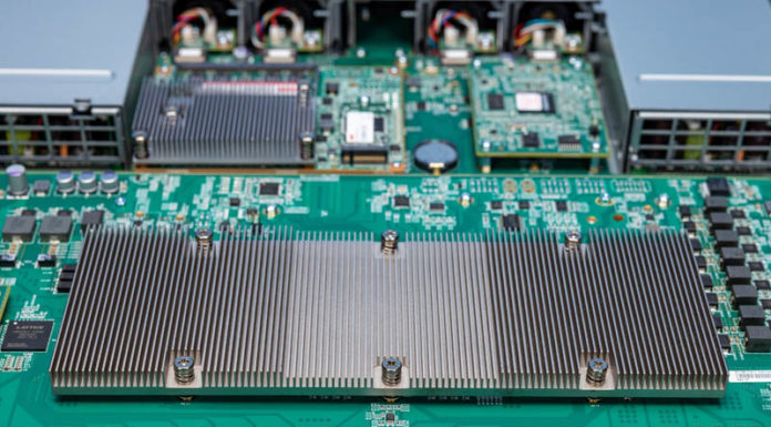 Dell EMC S5248F-ON Review 25GbE to 200GbE Switch Ports Dell S5248F ON Broadcom Trident 3 2T Heatsink 1