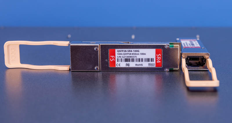 FS QSFP28 SR4 100G Label And Connector