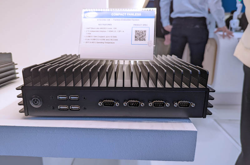 Supermicro SYS E302 12E USB And Serial At MWC 2022