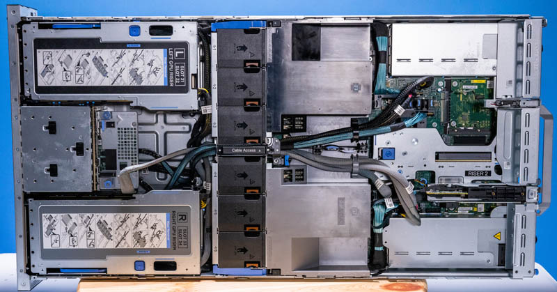 Dell EMC PowerEdge R750xa Internal Overview