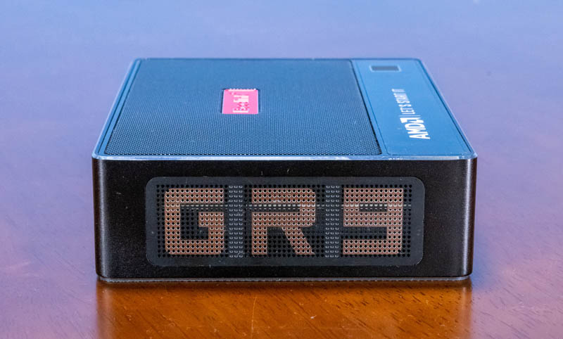 Beelink GTR5 A GR9 Side