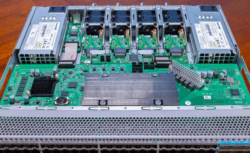 FS N8560 48BC Internal Overview