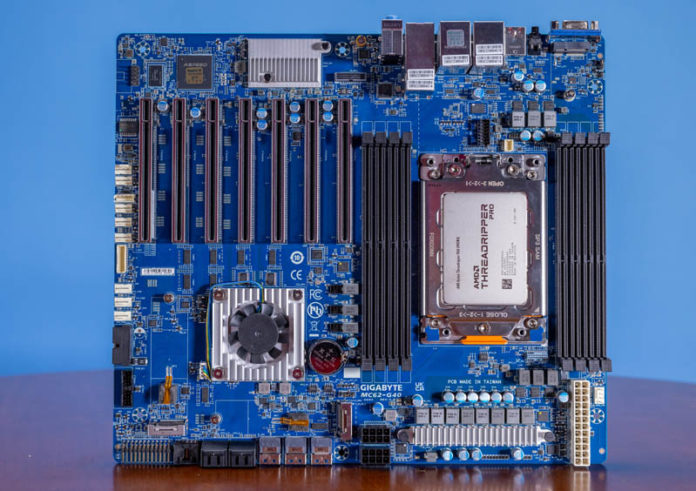 Gigabyte MC62 G40 CPU Socket With AMD Ryzen Threadripper Pro 5995WX Installed 3