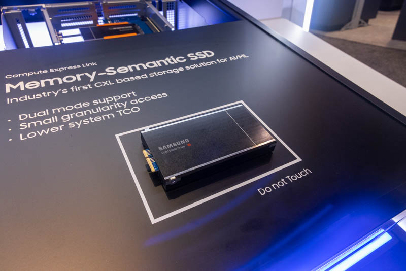 Samsung-Memory-Semantic-SSD-FMS-2022-Display-2.jpg