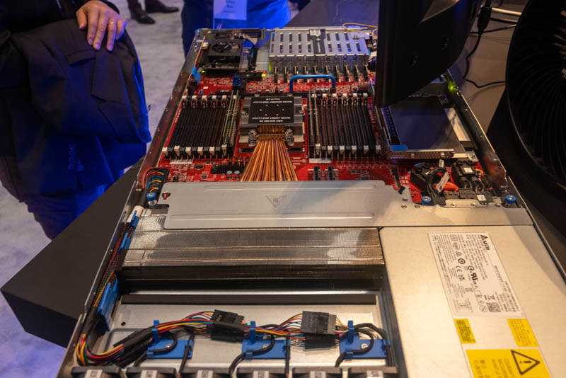 Microsoft AMD Genoa 1P Server With Hydra OCP Summit 2022 10