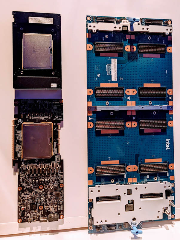 Intel Data Center GPU Max Series PCIe And X4 OAM Module At SC22