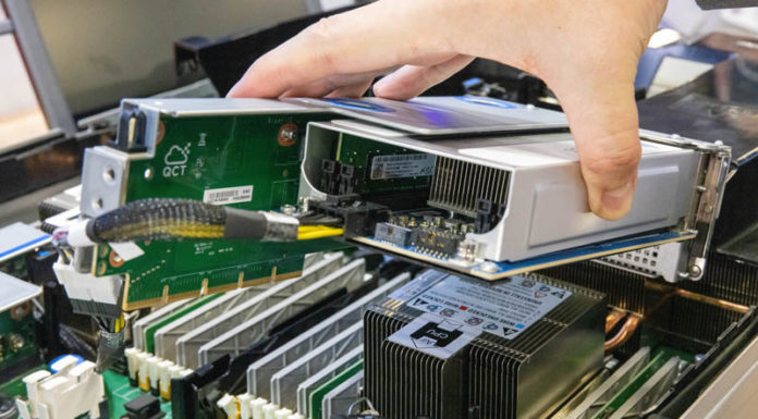 QCT Demos Astera Labs Leo CXL Memory Expansion on Intel Sapphire Rapids at SC22 QCT QuantaGrid D54Q 2U Astera Labs Intel Sapphire Rapids Demo At SC22 4