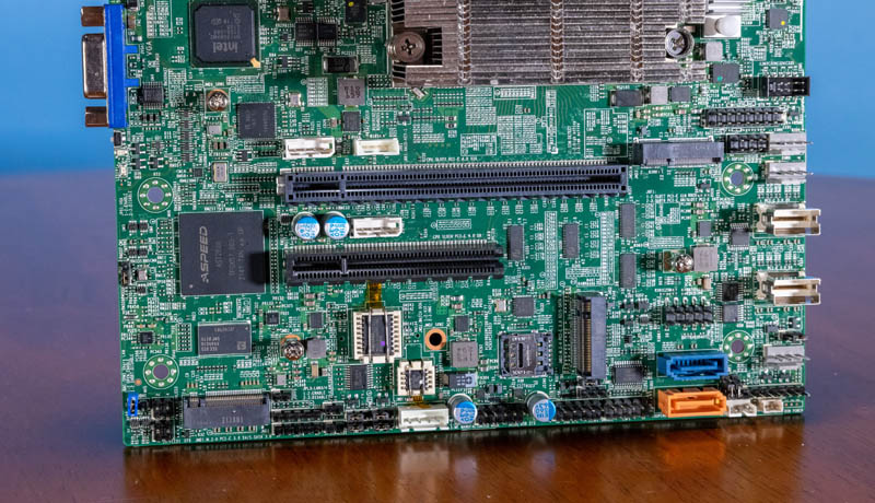 Supermicro X12SDV 4C SP6F PCIe