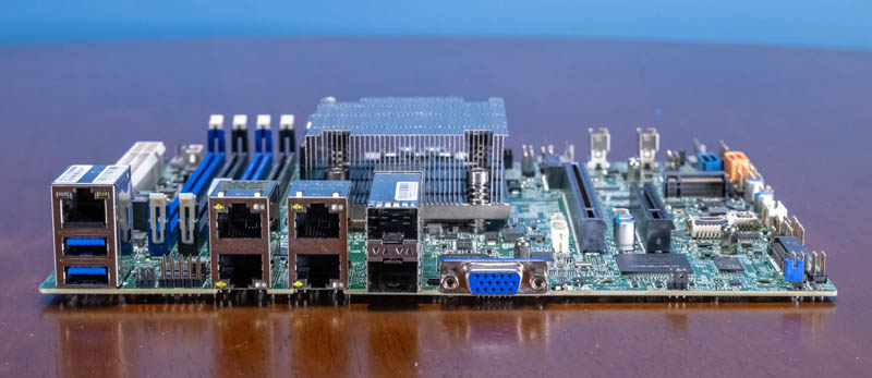 Supermicro X12SDV 4C SP6F Ports