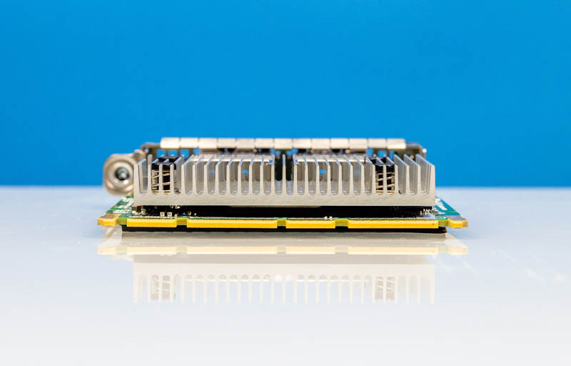 Broadcom BCM57508 NetXtreme E 200GbE OCP NIC 3.0 Adapter Heatsink From OCP Connector