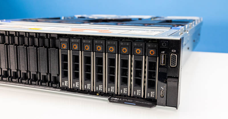 Dell PowerEdge R760 NVMe SSD Array 2