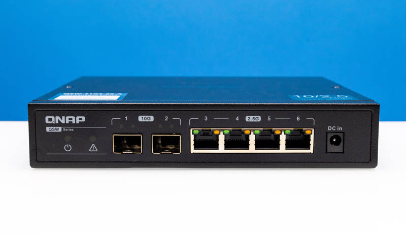  QNAP 6-Port 10GbE & 2.5GbE (QSW-2104-2T-US) Plug