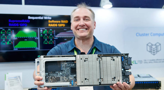 STH Turns 14 Thank You for the Journey ASUS RS720QN E11 RS24U Node In Hand 3