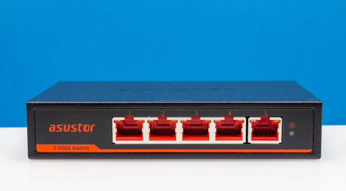 Asustor ASW205T Review 5-port 2.5GbE Switch Asustor ASW205T Front