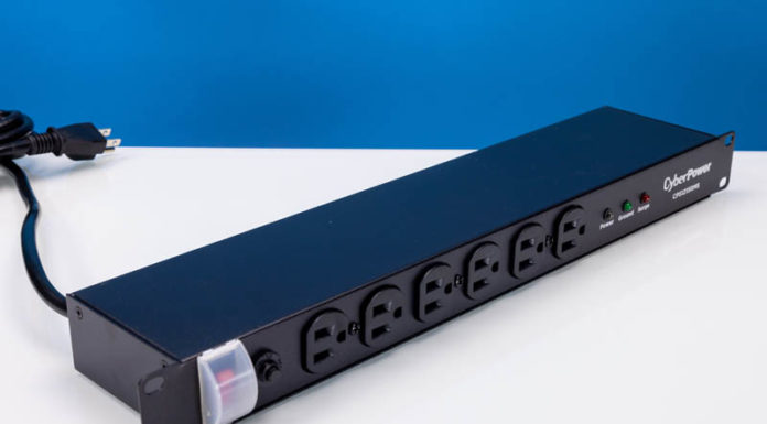 CyberPower CPS1215RMS 1U 15A 120V Rackmount PDU Mini-Review CyberPower CPS1215RMS 15A 1U Power Strip Power Switch Angle