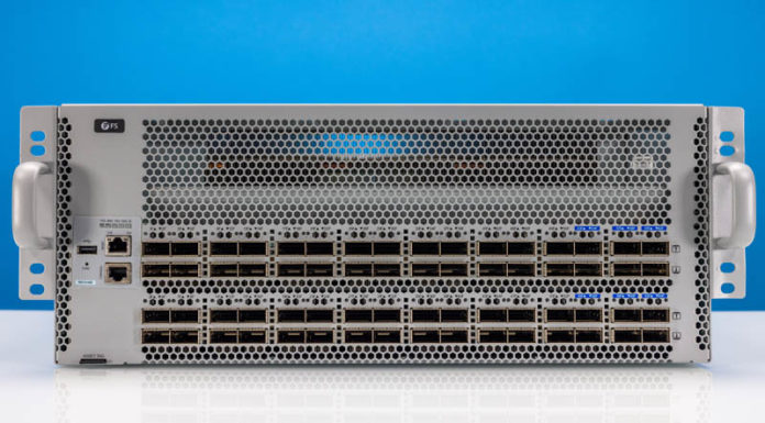 A Look at the FS N9510-64D A 64x 400GbE Switch FS N9510 64D 64 Port 400GbE Switch Front 2