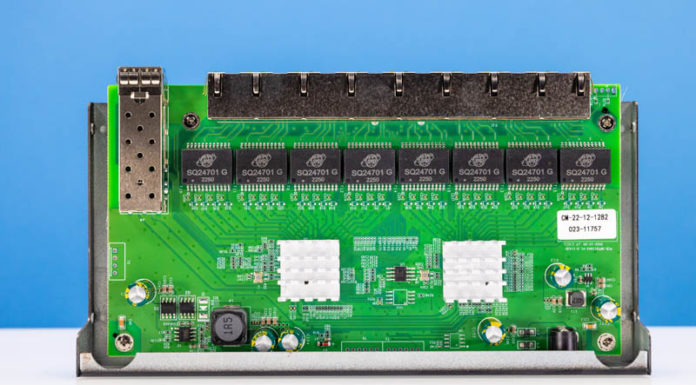 Finally MokerLink 8x 2.5GbE 1x 10GbE Switch Review Mokerlink 8x 2.5GbE 1x 10GbE Switch 2G08110GS Internal Overview