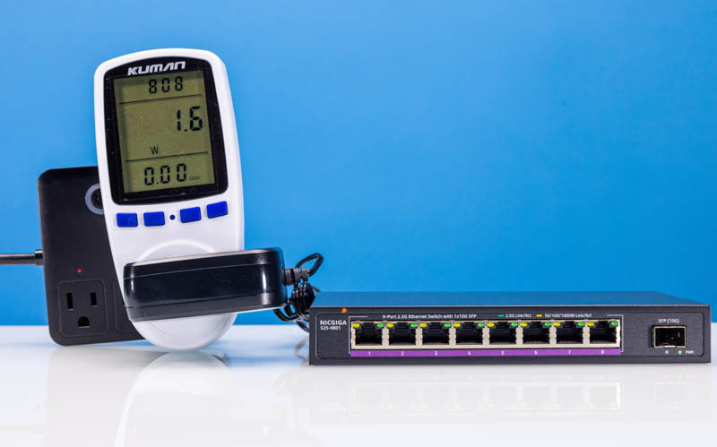 NICGIGA S25 0801 8x 2.5GbE 1x 10GbE Switch Idle