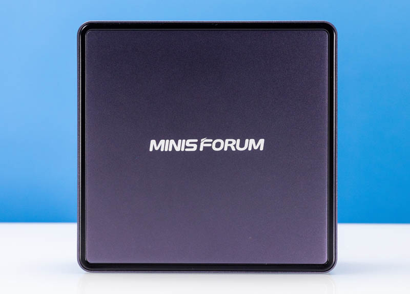 Minisforum UM790 Pro Top