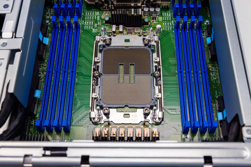 Intel Xeon Max Dev Platform 12