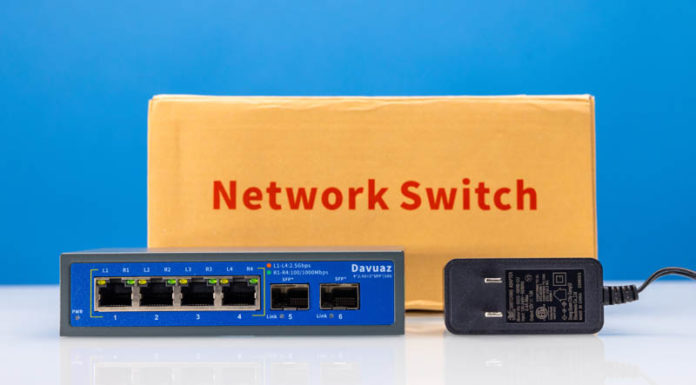 Davuaz Da-K6402W 4-port 2.5GbE 2-port 10GbE Fanless Switch Review Davuaz Da K6402W Set