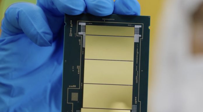 Intel Xeon 6900P Granite Rapids-AP The Video Intel Xeon Granite Rapids Package In Hand