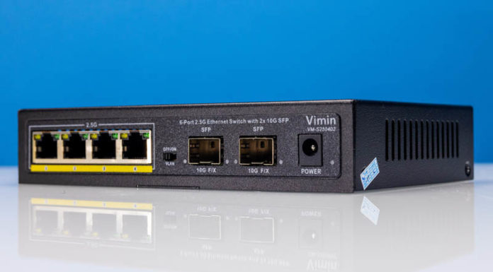 Vimin VM-S250402 4-port 2.5GbE and 2-port 10GbE Switch Review Vimin VM S250402 Front Angle 1