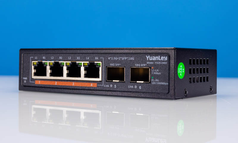 MokerLink 2G05110GS 5-port 2.5GbE 1-port 10GbE Switch Review - ServeTheHome