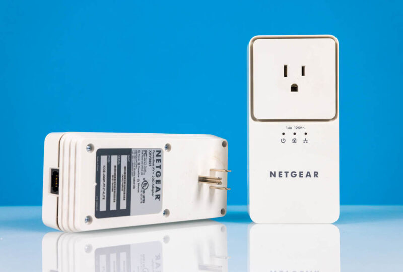 Netgear Powerline AV200 XAV2502 1