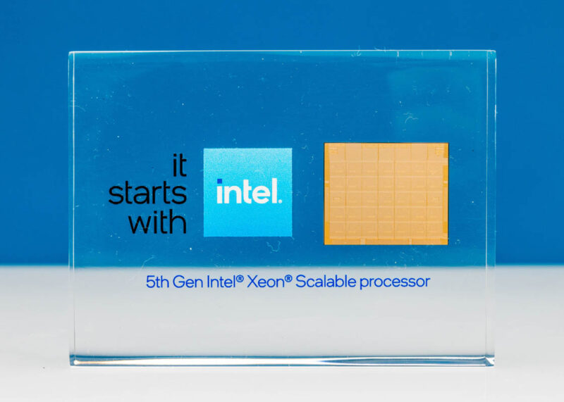 5th Gen Intel Xeon Scalable 32 Core Emerald Rapids Display 1