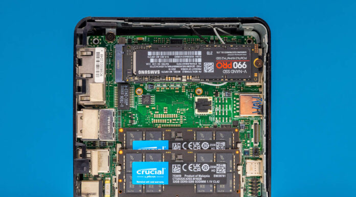 ASRock Industrial 4×4 BOX-7840U Review AMD Powered NUC Form Factor ASRock Industrial 4x4 BOX 7840U Internal Configured