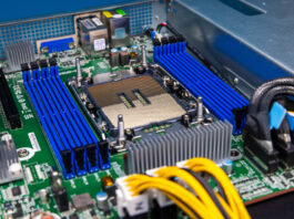 HP ProLiant MicroServer Gen10 AMD Opteron X3216 1,60GHz 8GB RAM 4x 3,5 LFF  SATA -  GmbH