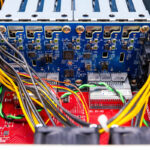 Broadcom Tri Mode 8x 2.5in Box External IO To Backplane