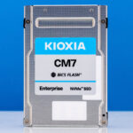Kioxia CM7 NVMe SSD Front 2