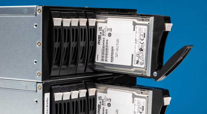 Kioxia CM7 and CD8P Get PCIe 5.0 and NVMe 2.0 Compliance Kioxia CM7 PCIe Gen5 NVMe SSDs In Two Broadcom External DAS Chassis Cover