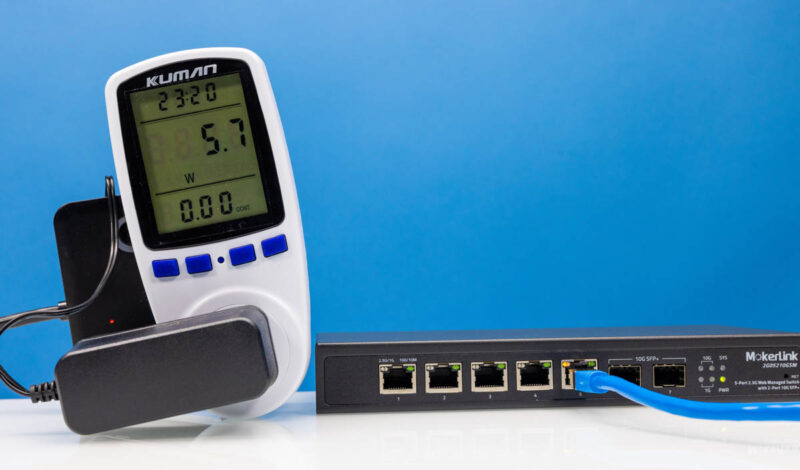 MokerLink 2G05210GSM Power 2.5GbE